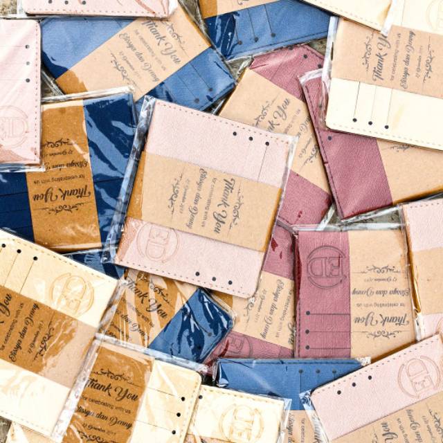 

Souvenir Card Holder A