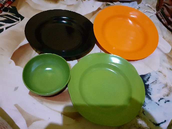 Piring Melamin Bunga Unica M6108