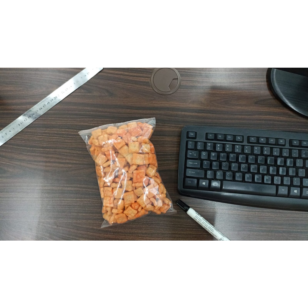 

KERUPUK PEDAS