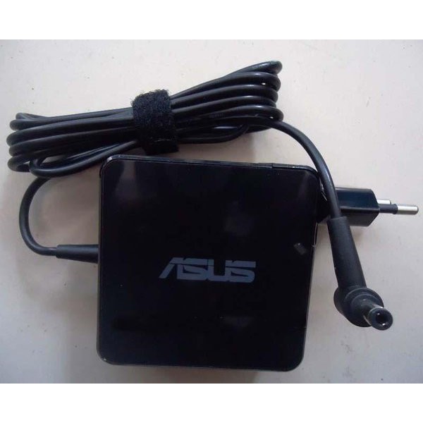 ASUS Original Adapter / Charger 19V 2.37A (Size 5.5*2.5mm) 45Watt / X450LA X501LA X551CA (Black)