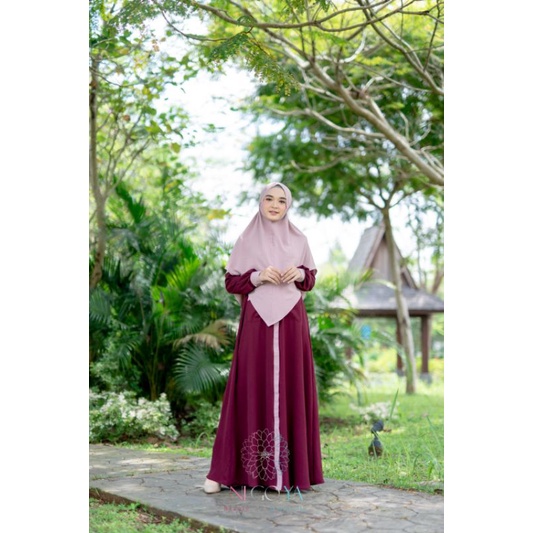 Nigoya Syar'i - Gamis Syari Orlin Airflow Maroon Special Edition Daily Set