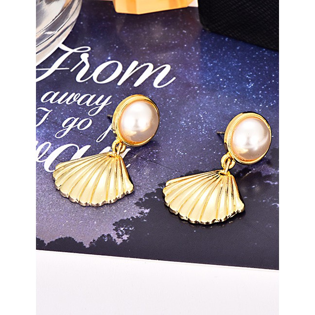 LRC Anting Tusuk Fashion Gold Pearl Big Earrings F39348