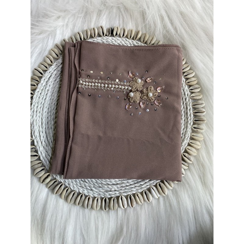 PASHMINA PAYET EDISI RAYA BAHAN DIAMOND CREP UKURAN 175x75-Nude