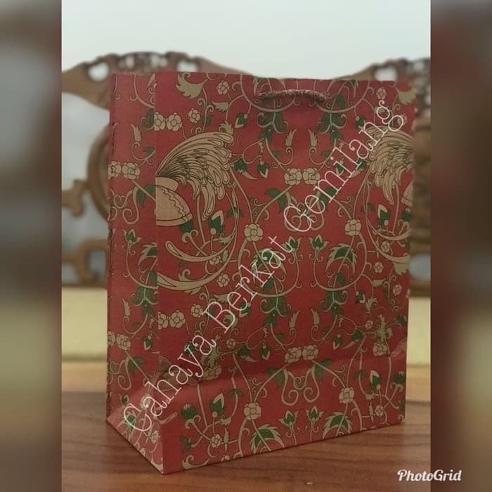 

Tas Kertas /Shopping Bag/Paper Bag Batik Uk 26 x 33 x 13 cm, Kraft150