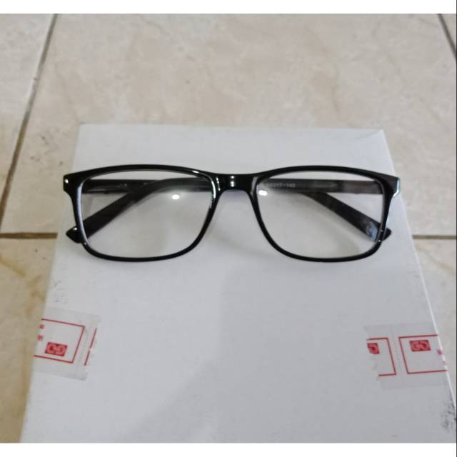 Kacamata fashion persegi hitam XH708