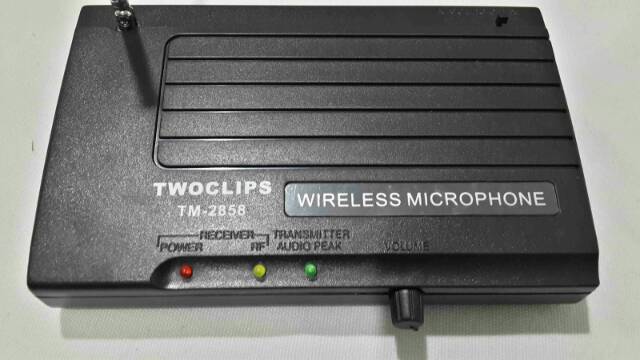 Wireless Microphone Two Clips TM 2858