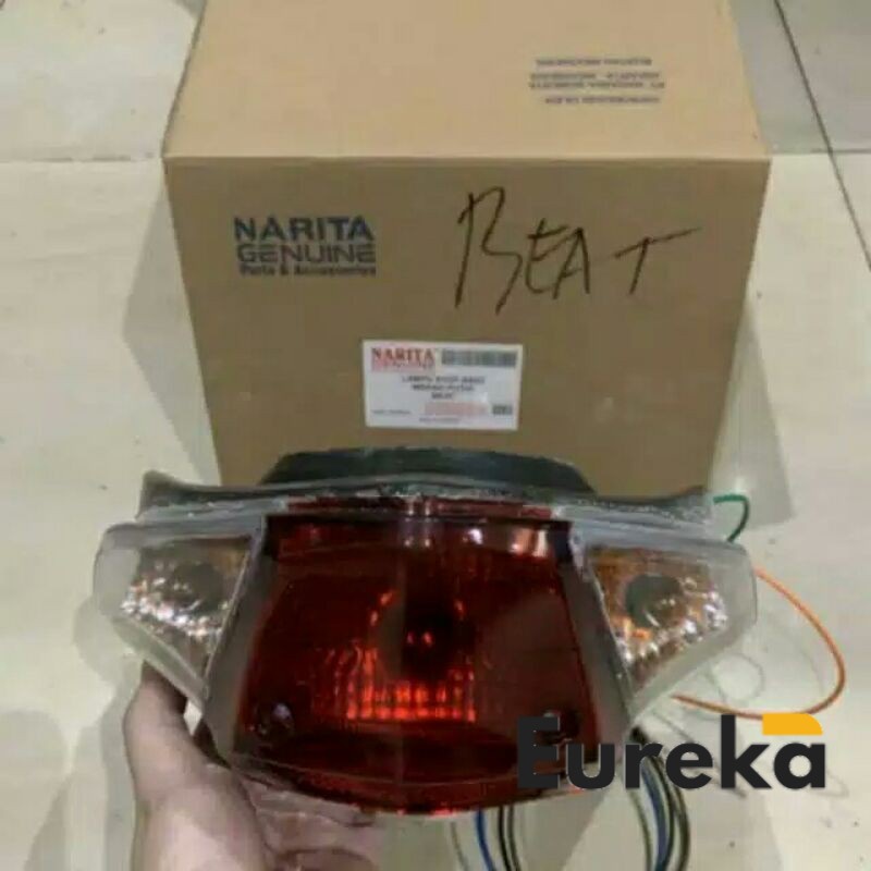 lampu stop belakang + soket lampu komplit beat karbu