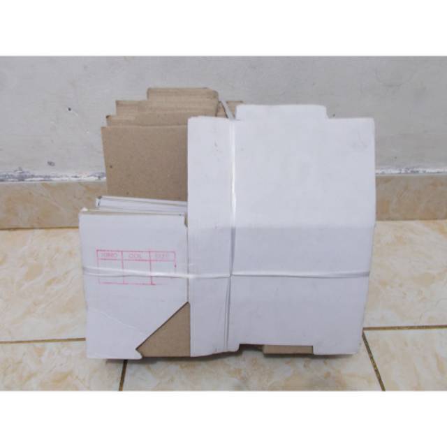 

KARDUS/DUS SEPATU SIZE 26-30 Polos