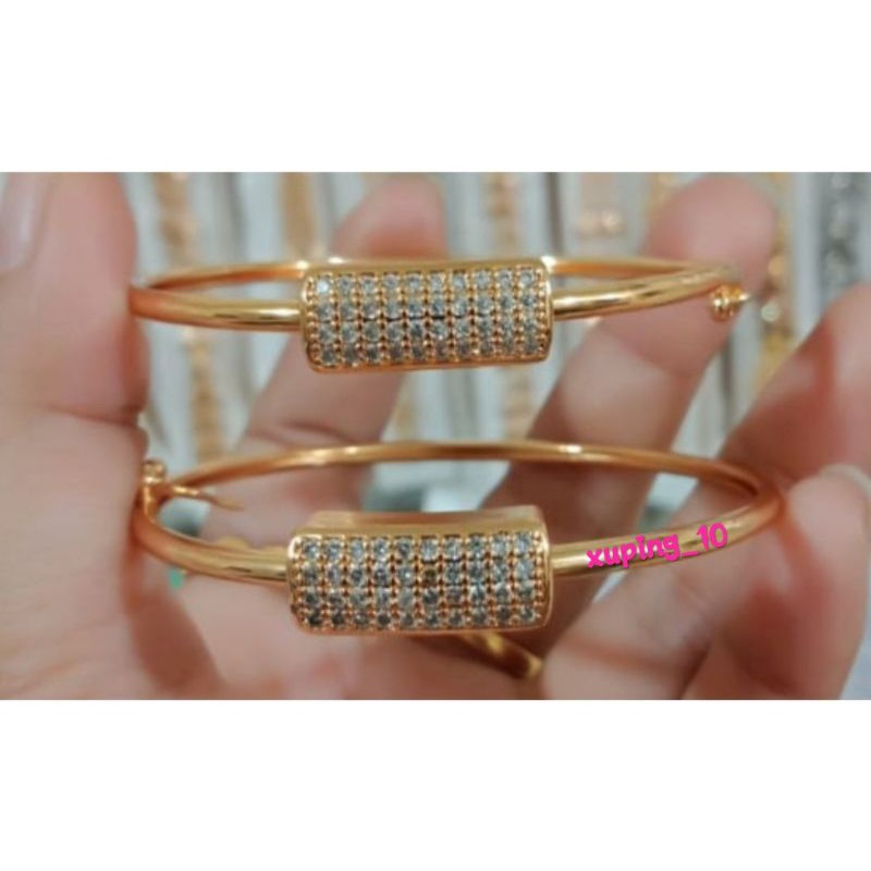 .Gelang xuping wanita berlapis emas dengan mata zircon harga 1 Pcs.