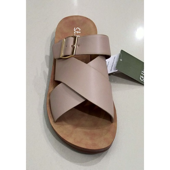 sandal wanita flat St yves