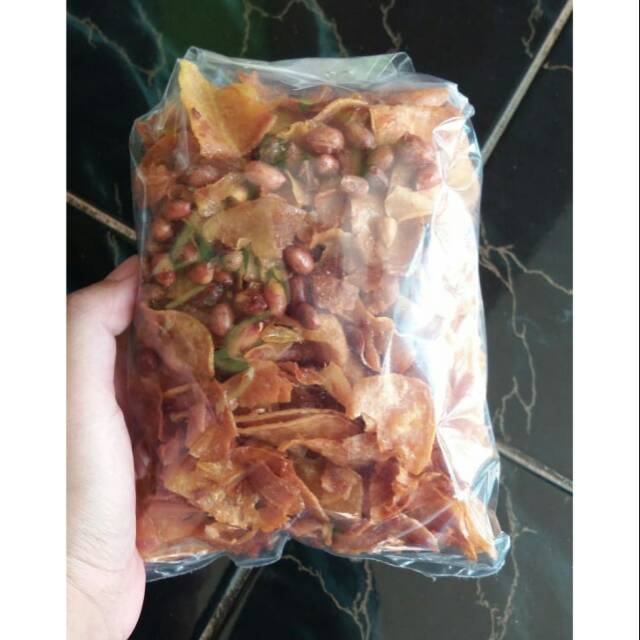 

Kripik singkong bumbu balado