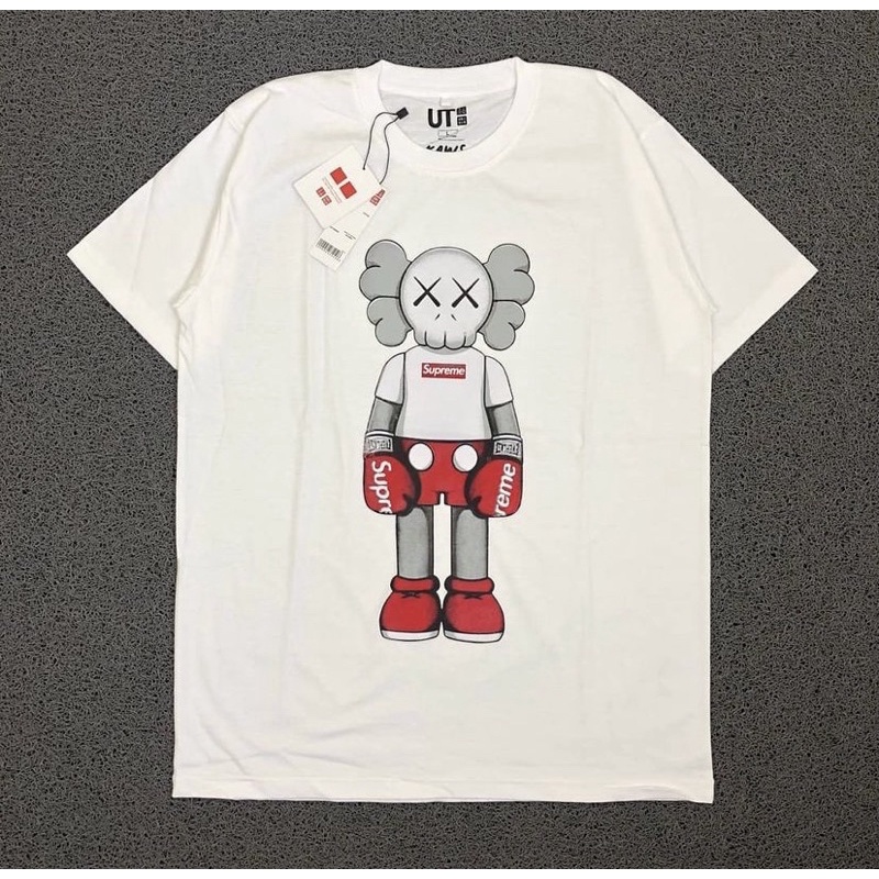 KAOS UNIQLO X KAWS TSHIRT