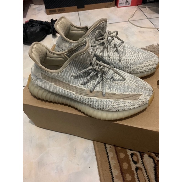 sepatu yeezy boost