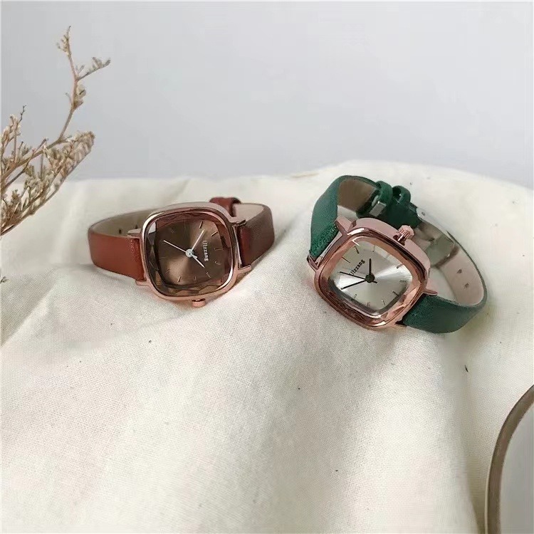 Jam Tangan Kecil Wanita Analog Strap Pu Dial Gaya Retro Korea Jam Tangan Bisnis