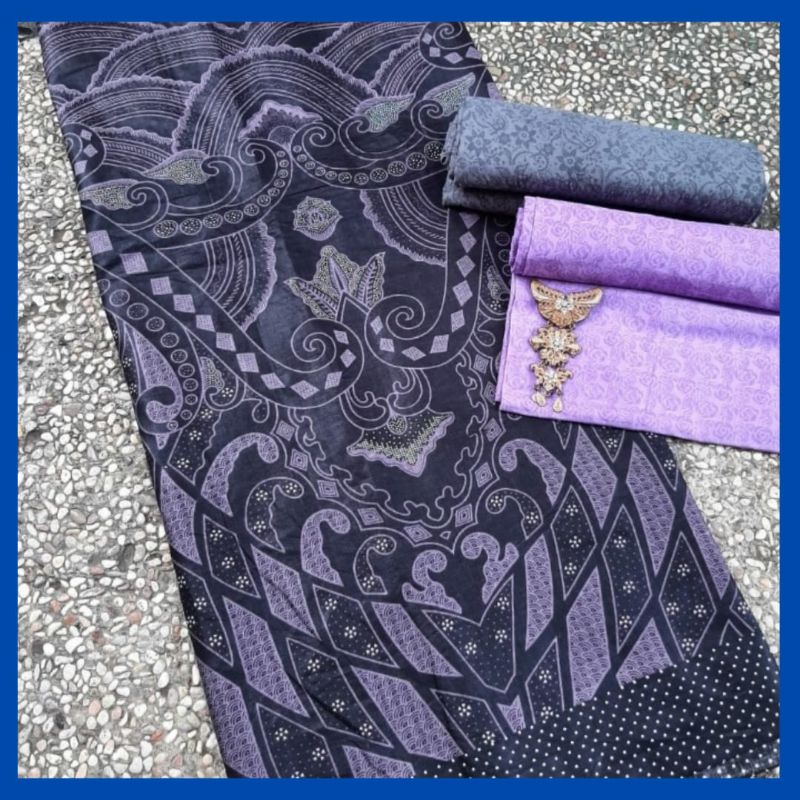 kain batik Pekalongan motif garis warna ungu