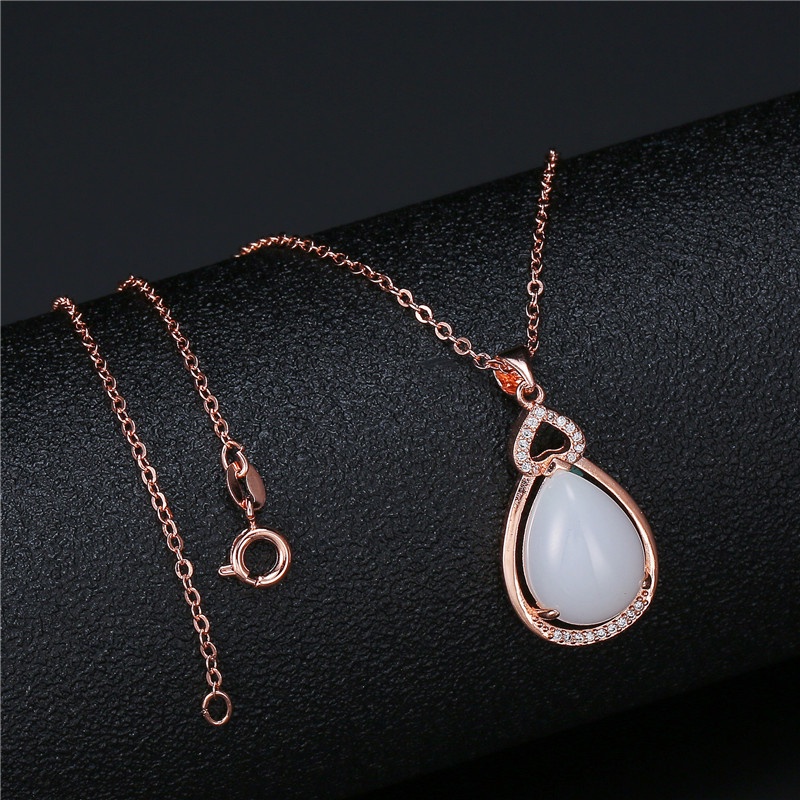 [Ready Stock]Fashion Gold-Plated Inlaid Jade Water Drop Pear-Shaped Pendant Necklace