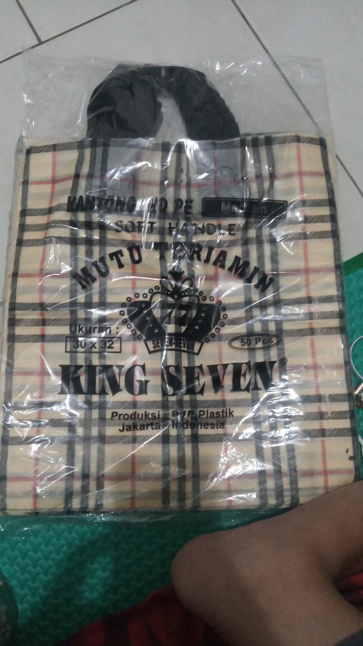 Hd Pe Uk 22x26 & 30x32 Plastik Soft Handle Burberry Isi 50lbr Kantong Plastik Tenteng