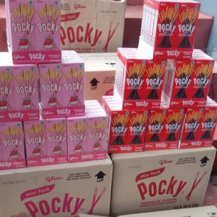 

YPK POCKY (1 PACK ISI 10 BOX ) STRAWBERRY / COKLAT Awas KW