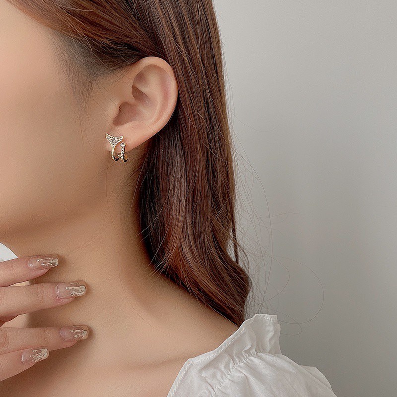 Anting Ekor Ikan Baris Dua Bertatahkan Berlian woman Korea