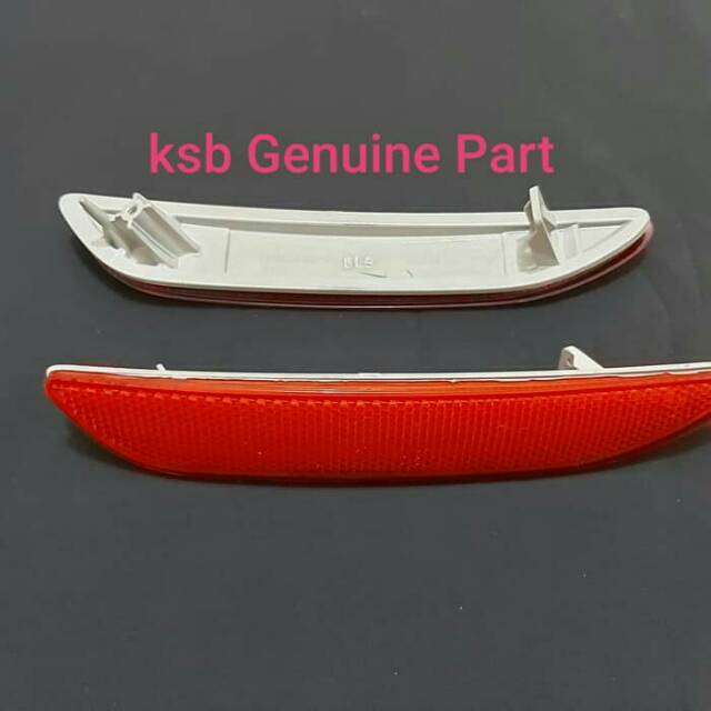 Lampu Reflektor Mata Kucing Bumper Belakang Toyota Sienta Original