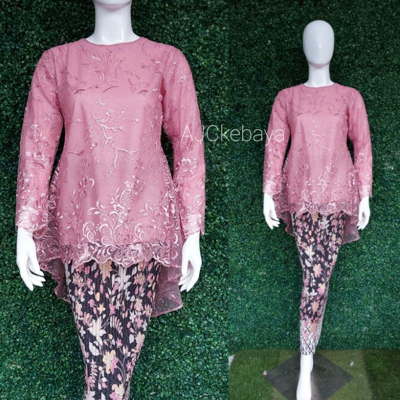 Kebaya / Gotik Pingwin/ Kebaya Modern/ Kebaya Tunik / Set Kebaya/ajc kebaya-8