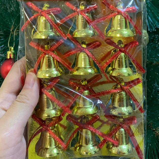

KuriHouse set 12pcs lonceng emas pita merah 2x3cm