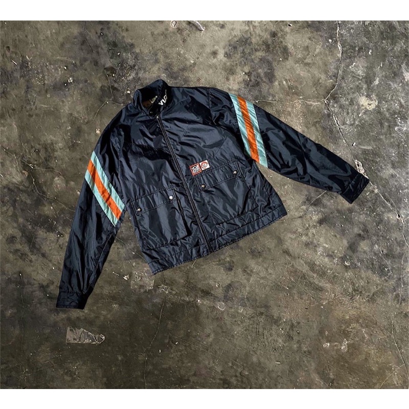 JAKET PARASUT VOLCOM ORIGINAL SECOND BEKAS