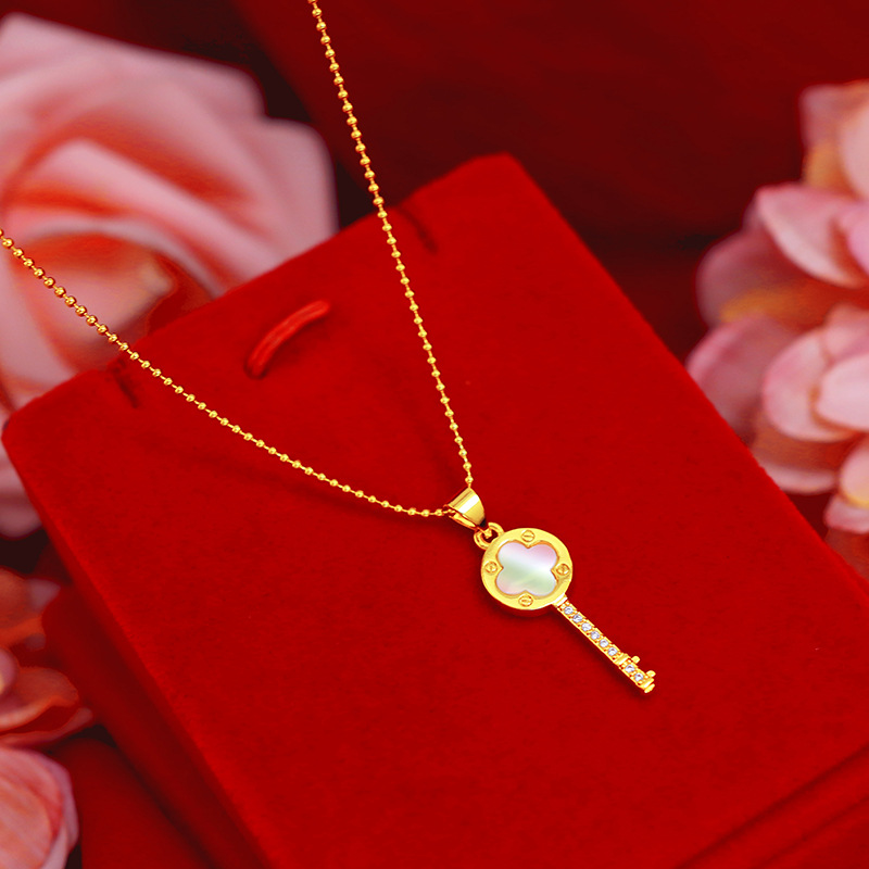 Kalung Klavikula Emas Asli Kadar 375 Hias Liontin Kunci Clover Gaya Korea Untuk Wanita