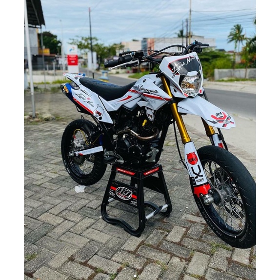 DECAL CUSTOM FULL BODY KAWASAKI DTRACKER DECAL DTRACKER SUPERMOTO PUTIH