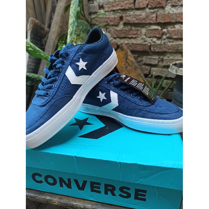 Converse Courtlandt navy