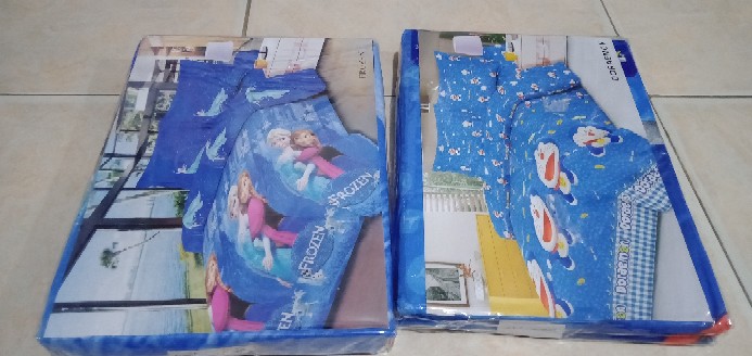Sprei Motif Doraemon 3d Set 180x200 / 120x200 / 100x200