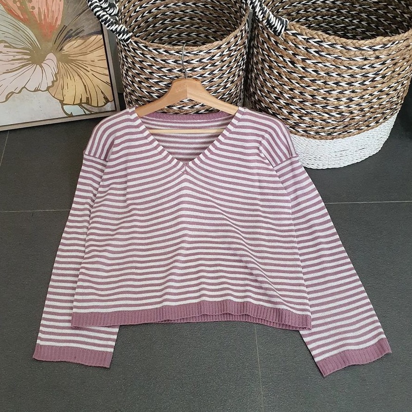 Sweater Wanita V Full Blaster Croptop Motif Garis Kekiniann