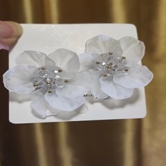 Anting Tusuk Silver Desain Kelopak Bunga Hias Mutiara Putih Gaya Jepang Korea