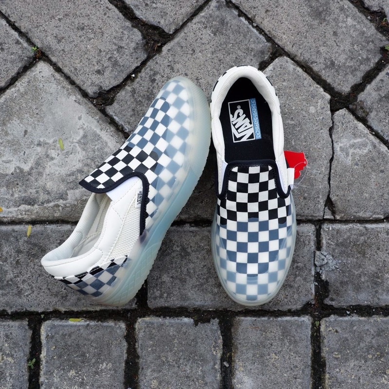 vans slip on mod