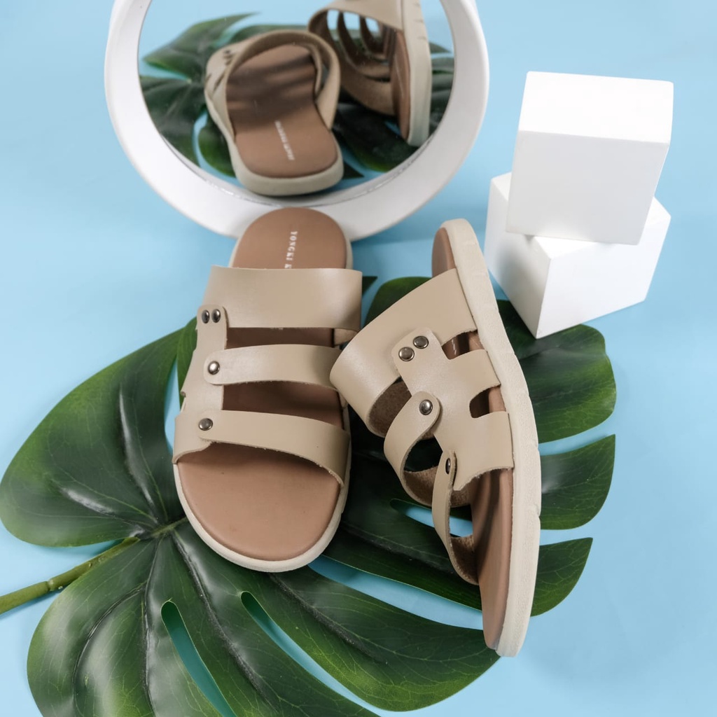 GTB [ORIGINAL] SANDAL PRIA YONGKI KOMALADI OL-ESRF430-F21 HITAM/TAN