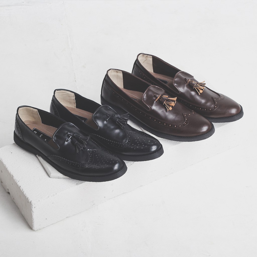 Tomio Black | Sepatu Hitam Tanpa Tali Loafers Pria Casual Kerja Formal Kantor Laki | FORIND x Giant