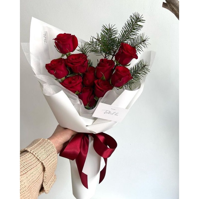 Hand Bucket Rose 10 tangkai mawar sexy red roses bouqet bunga wedding hand bucket wedding buket bung