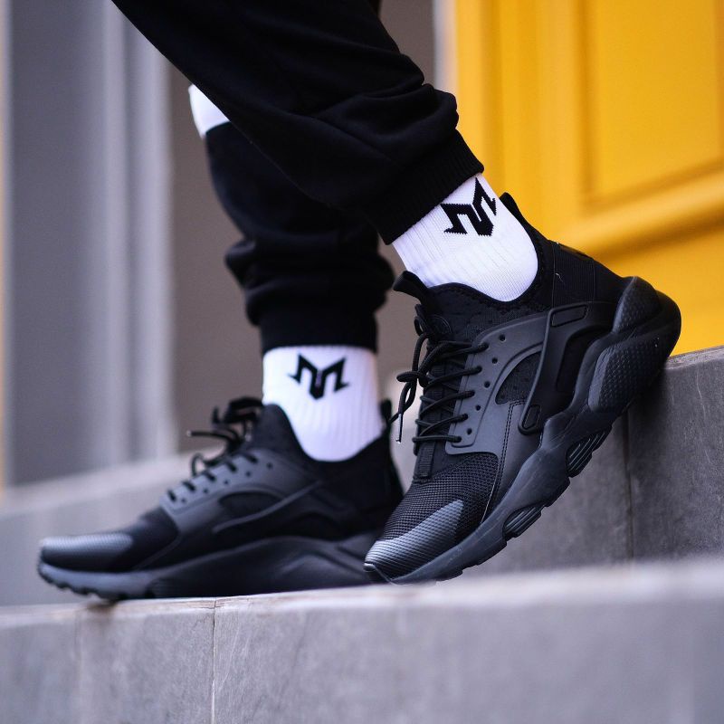 SALE nike huarache full black