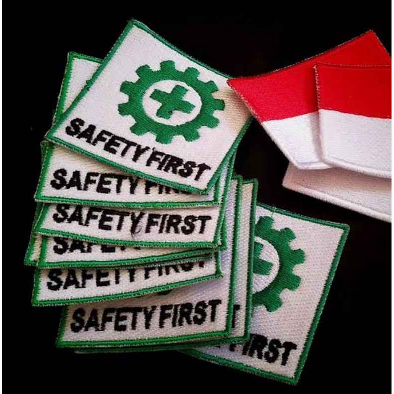 Badge Logo Bendera Merah Putih dan K3 Safety First