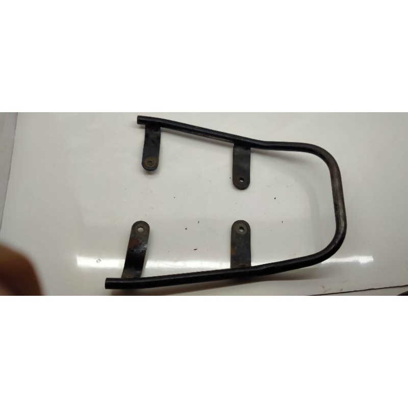 Behel jok motor tornado begel jok besi pegangan tangan belakang jok Suzuki tornado GX GS original