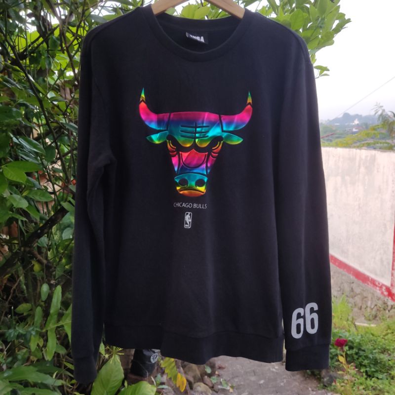 Crewneck NBA Chicago Bulls Pelangi / Rainbow