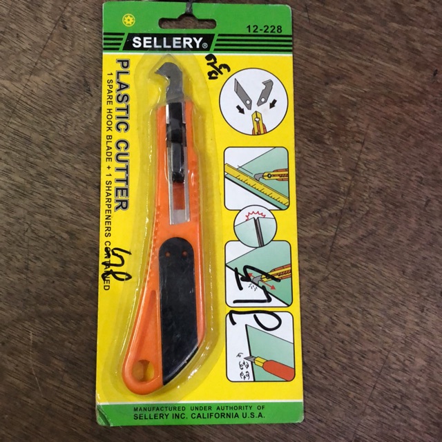 

Plastic cutter
