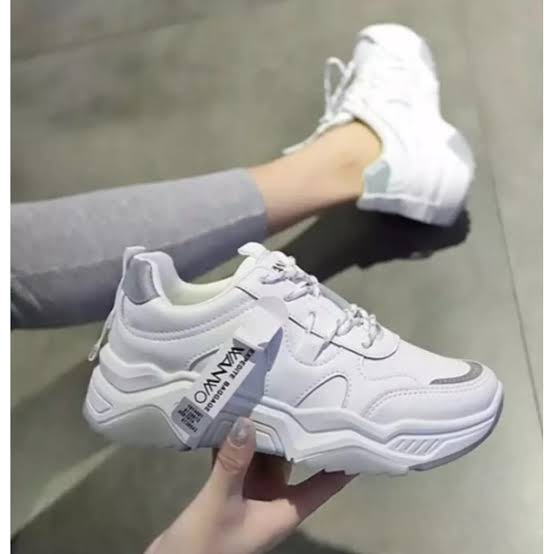 SEPATU SNEAKERS WANITA.2.2.DISKON GEDE2AN SEPATU NONGKERONG SEPATU CASUAL TERLARIS WANWO [JUMBER] NS 57