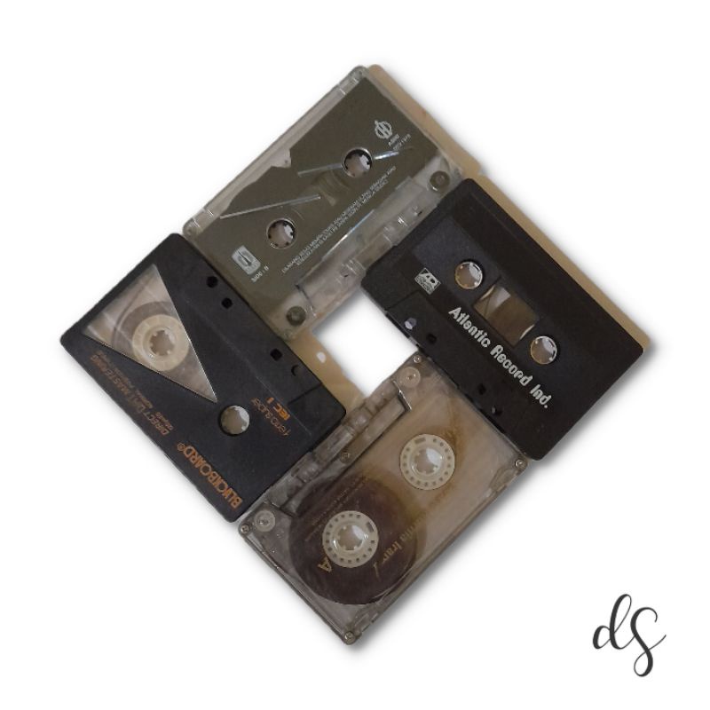 kaset pita bekas / dekorasi / hiasan ruangan / vintage / aesthetic
