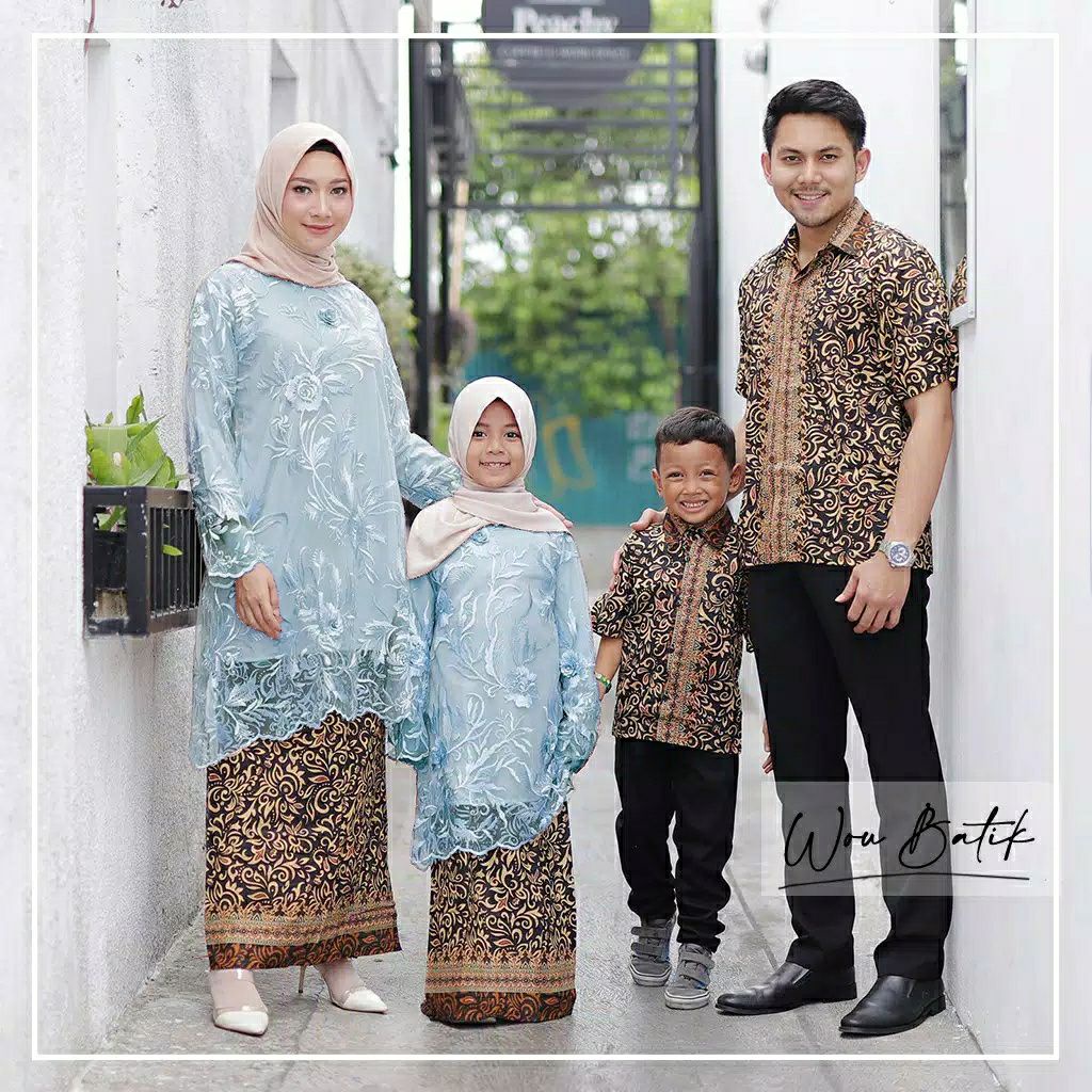 Saroja (899) Couple Sarimbit Batik Keluarga Couple Brukat Keluarga Motif Amelia