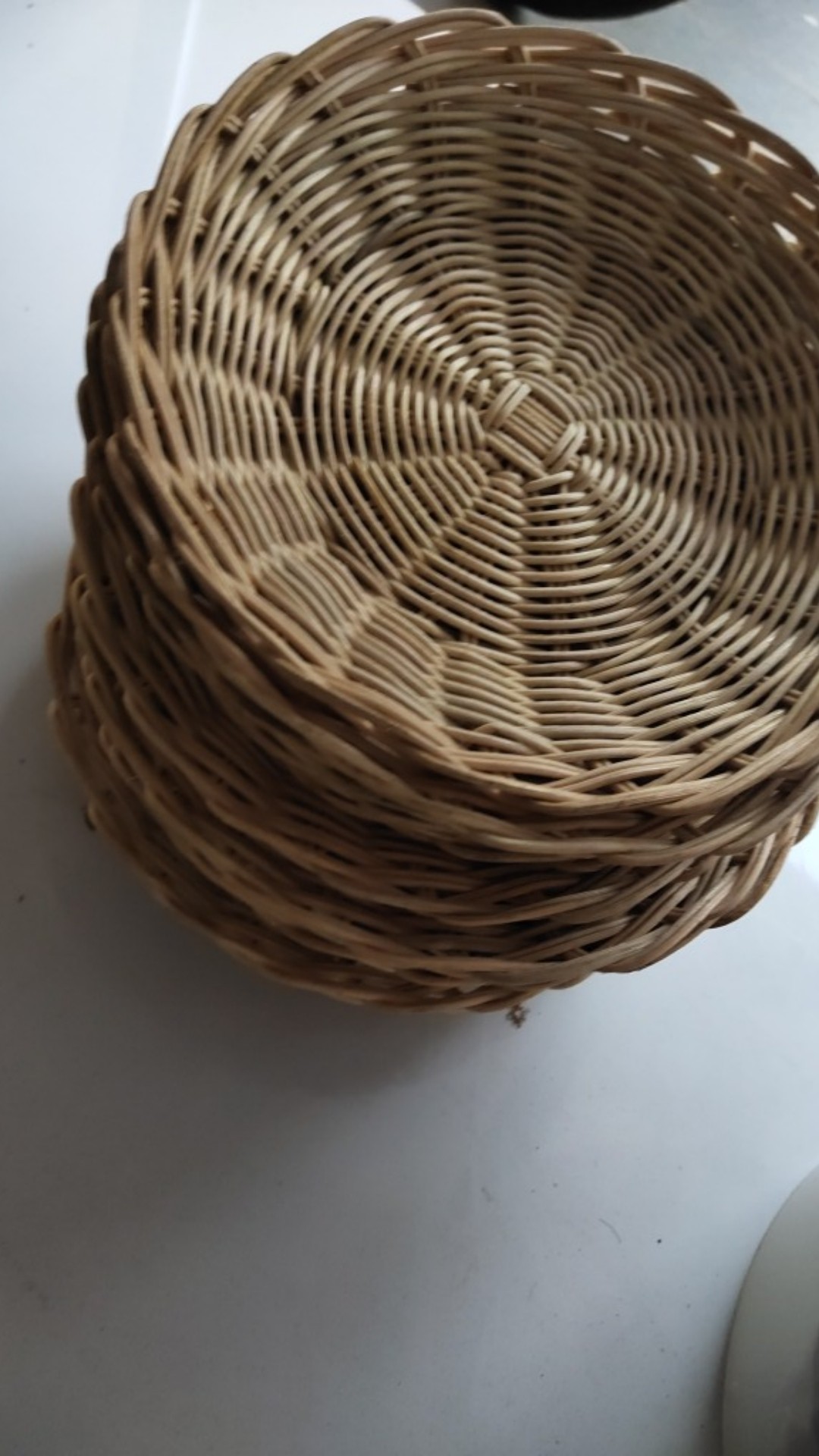 Supplier Piring Rotan Vernis - Piring Pernis Bahan Rotan - Piring Phinising Dari Rotan - Piring Unik