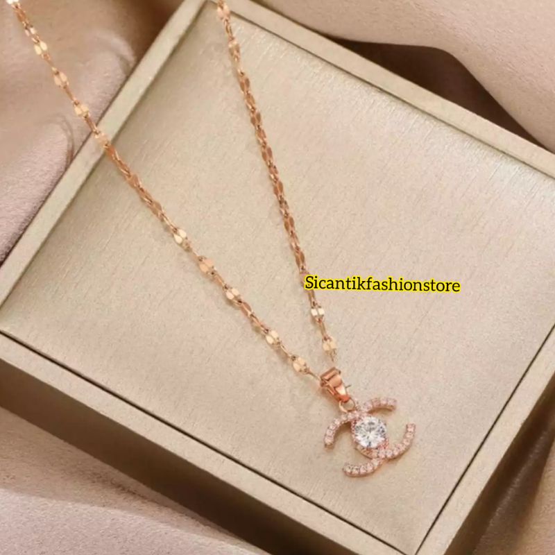 Kalung Titanium Liontin Chanelll Terbaru Anti Karat selamanya Kalung Wanita Chanelll Kekinian Mewah Fashion Wanita