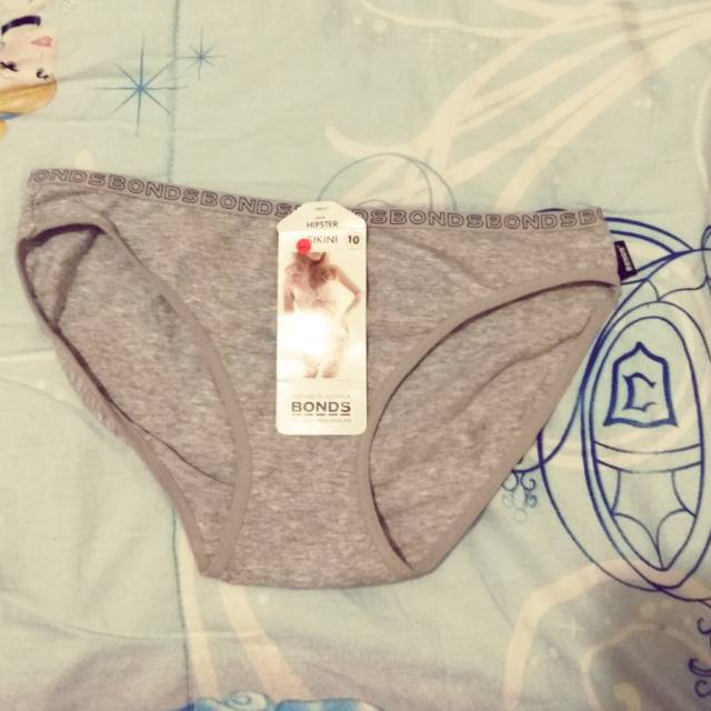 Celana Dalam Bonds
