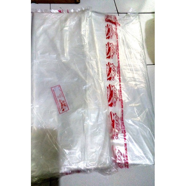 

Plastik Roll PE Tebal 0.05 Micron Lebar 70 cm Panjang 25 m