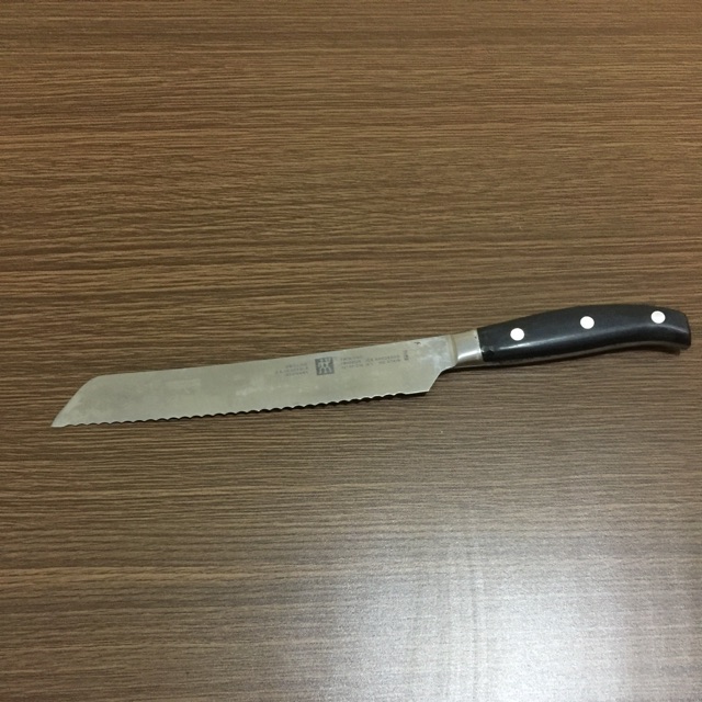 Zwilling J A Henckels, bread knife. Made in Jerman